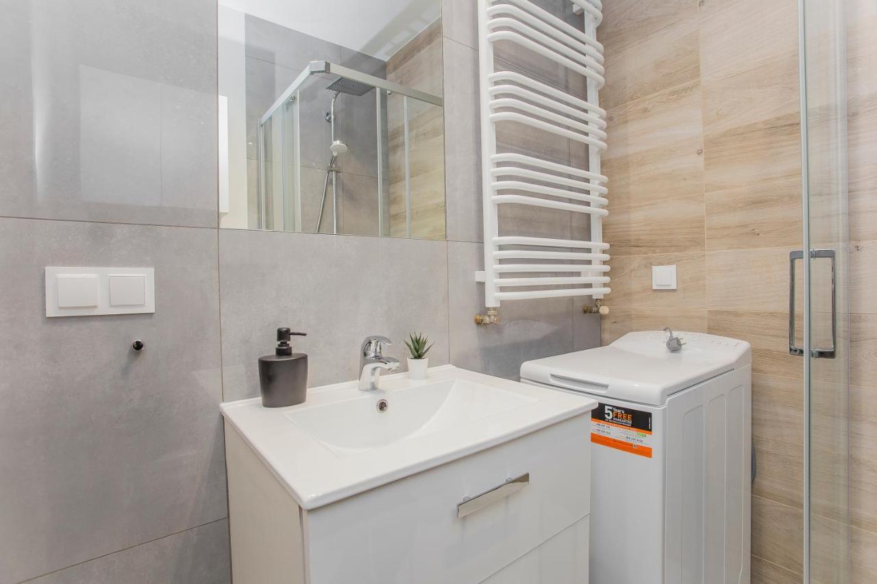 Urban Jungle - Grey Apartment Białystok Eksteriør billede